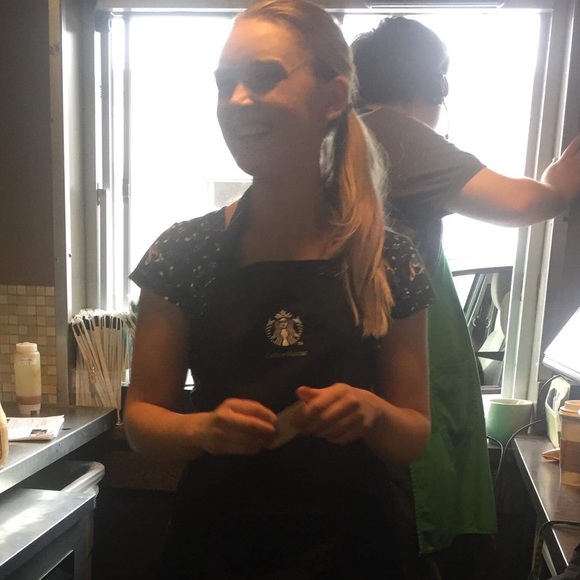 Meet your Posher, Ashley - Picture 5 of 6